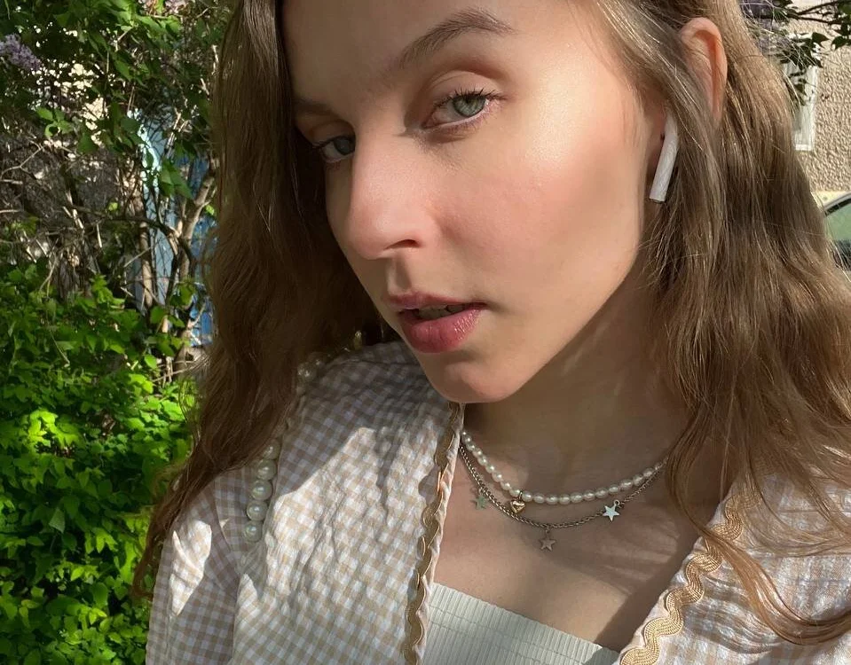 BlondellBolio is live now