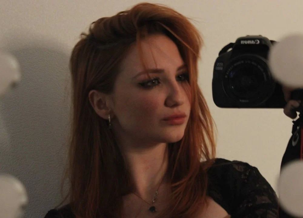 EsmaCrumbley is live now