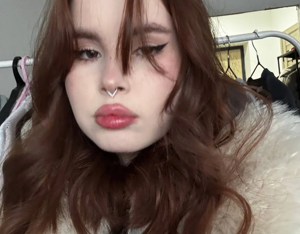 ElsieFiery is live now