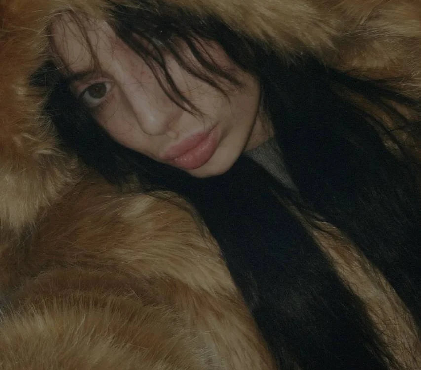 MishellKins is live now