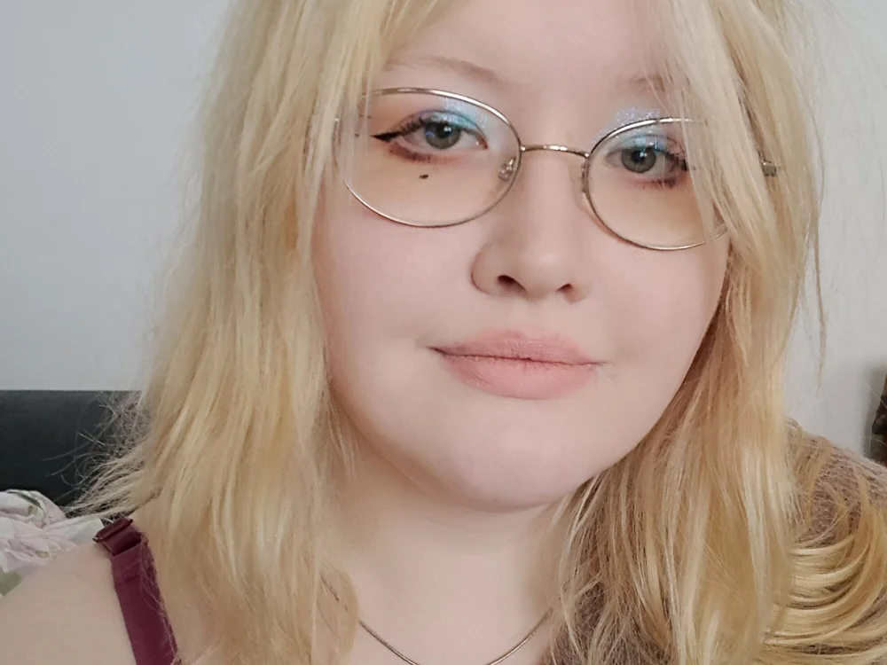 Elayne_Sweet is live now