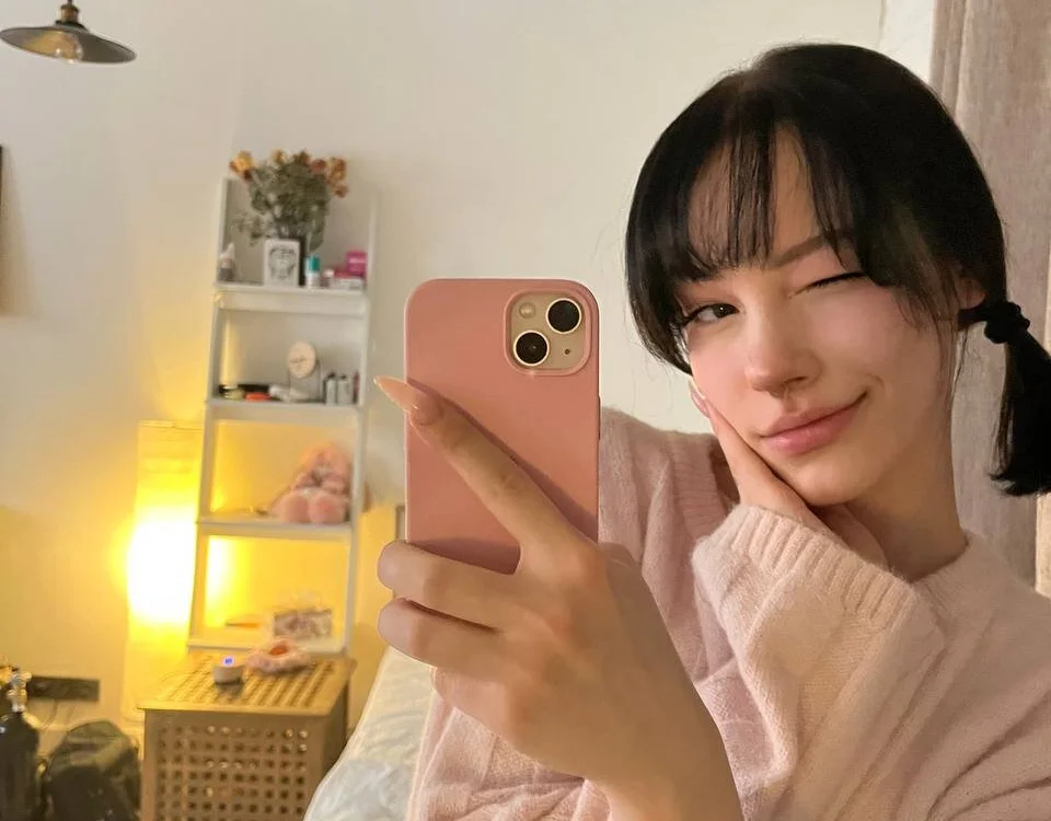 glamourr is live now