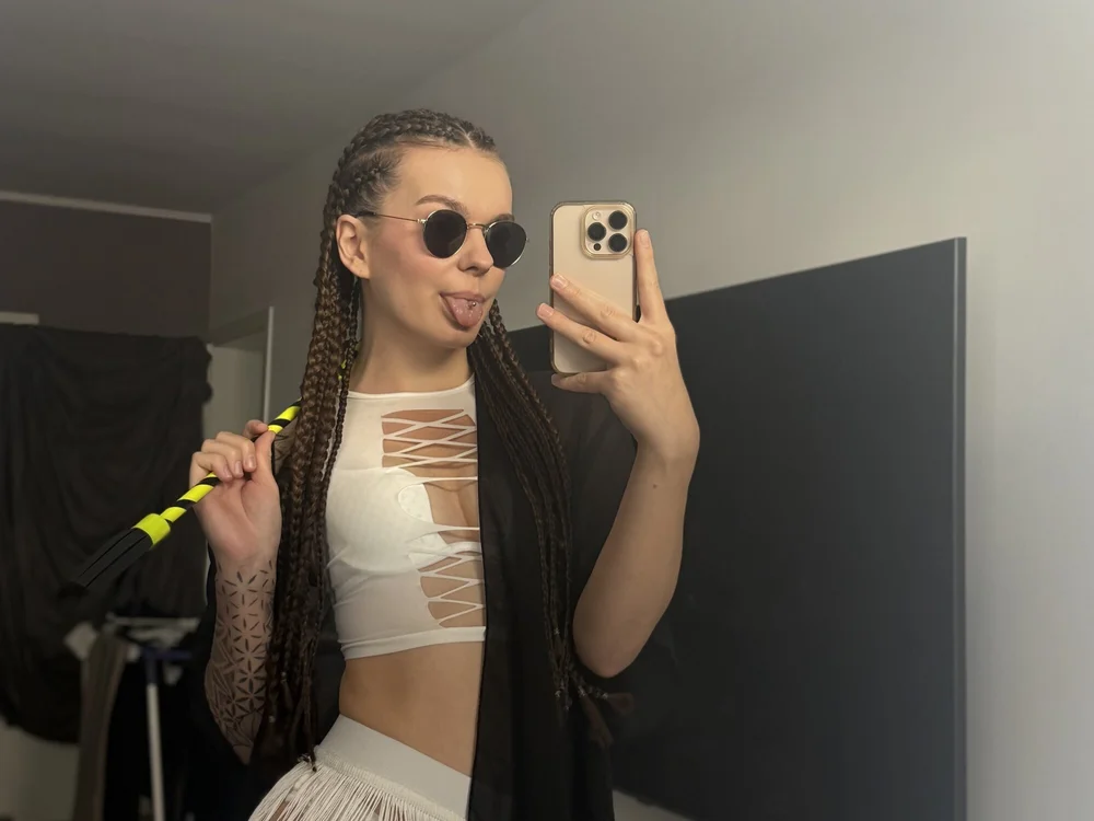 LisaFreierxx is live now