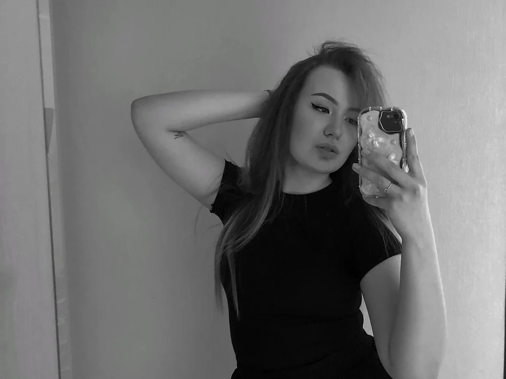 MeliaPok is live now