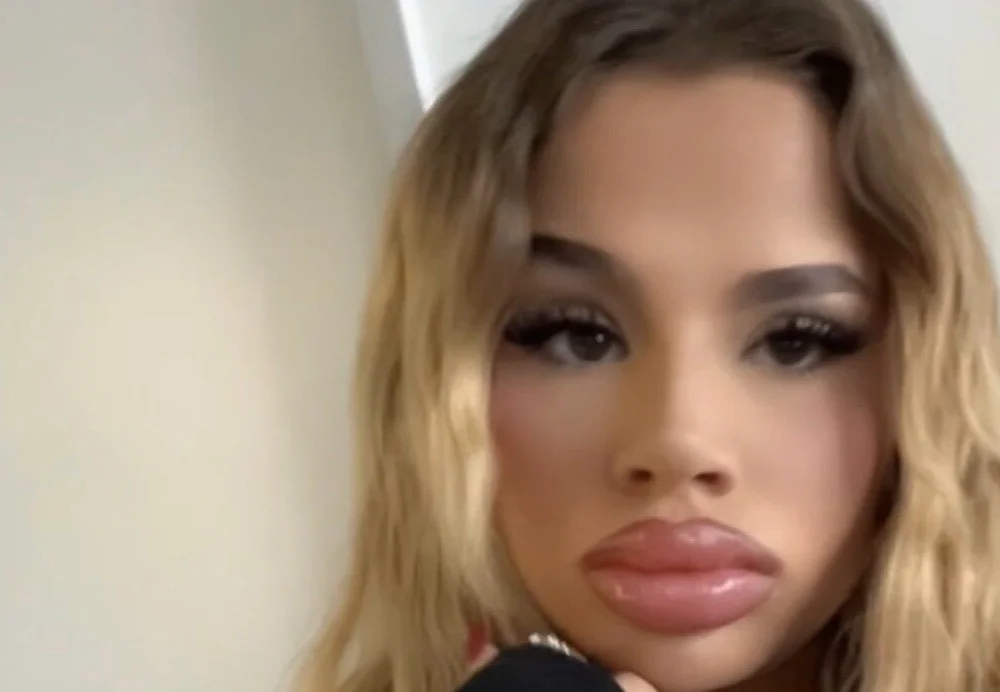 Danielaa_2005 is live now