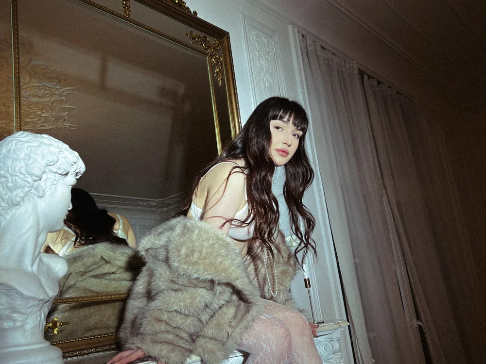 Sophie_Avory is live now