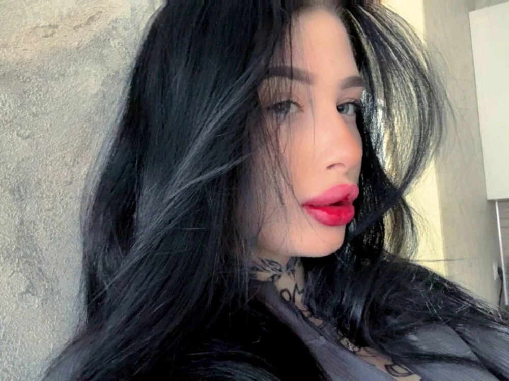 EllyRockStar is live now