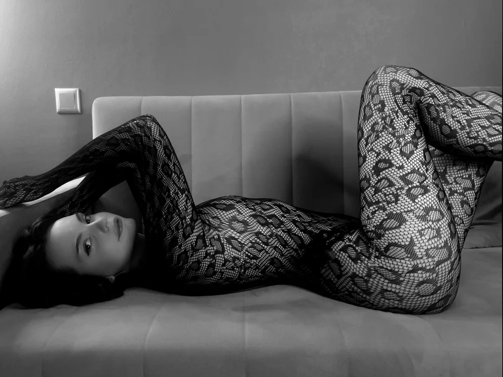 MaryHayward is live now