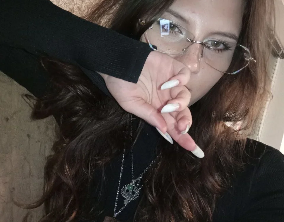 ModestLily is live now