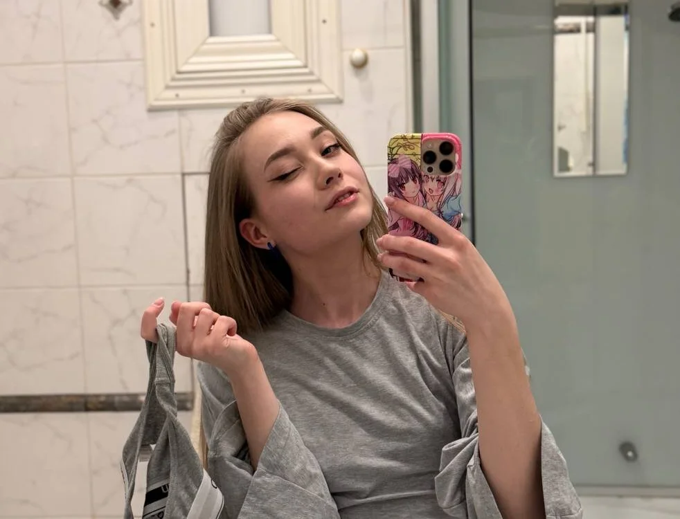 AdalineSheetz is live now